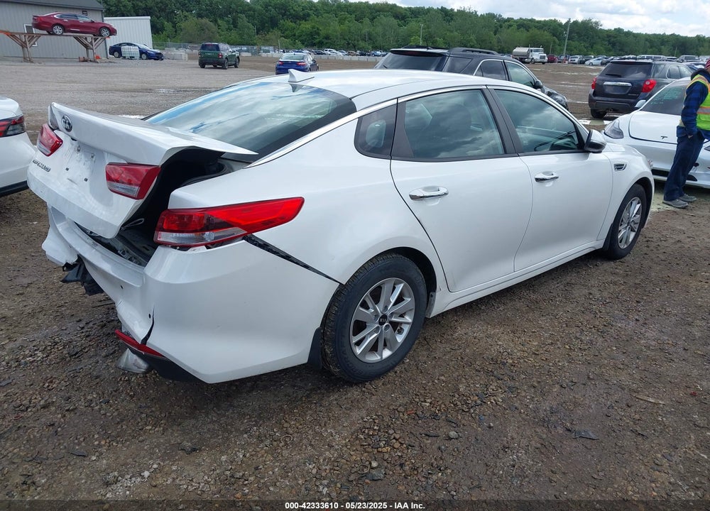 2018 KIA OPTIMA LX VIN: KNAGT4L33J5232905