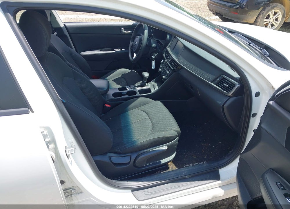 2018 KIA OPTIMA LX VIN: KNAGT4L33J5232905