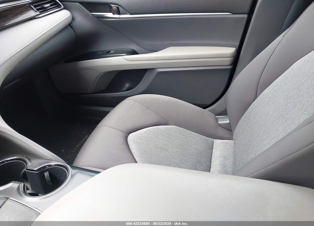 2019 TOYOTA CAMRY VIN: 4T1B11HK0KU821995
