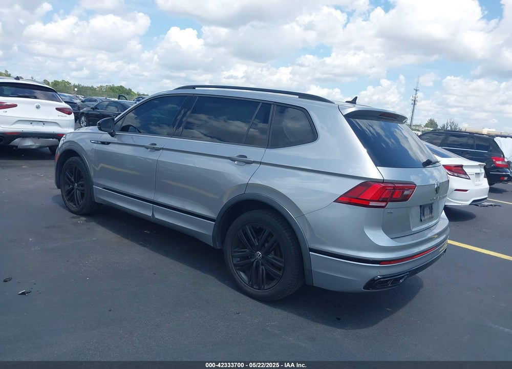 2022 VOLKSWAGEN TIGUAN VIN: 3VVCB7AX5NM063130