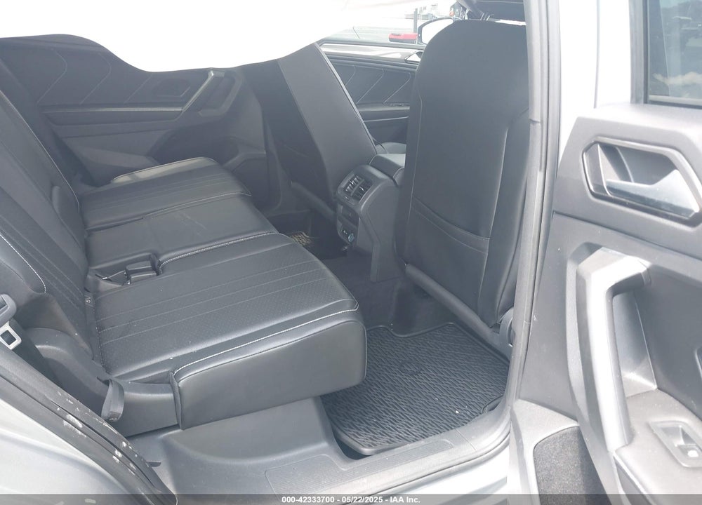 2022 VOLKSWAGEN TIGUAN VIN: 3VVCB7AX5NM063130