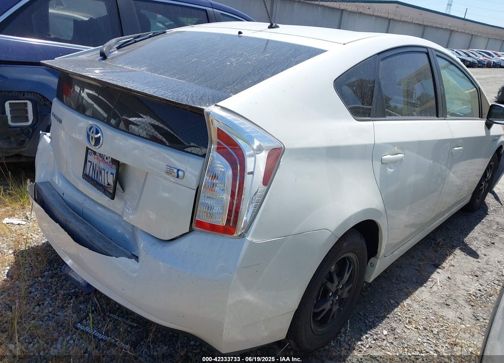 2015 TOYOTA PRIUS TWO VIN: JTDKN3DU8F1993386