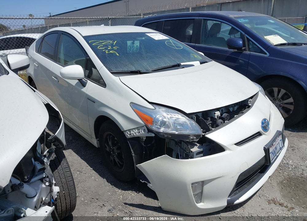 2015 TOYOTA PRIUS TWO VIN: JTDKN3DU8F1993386