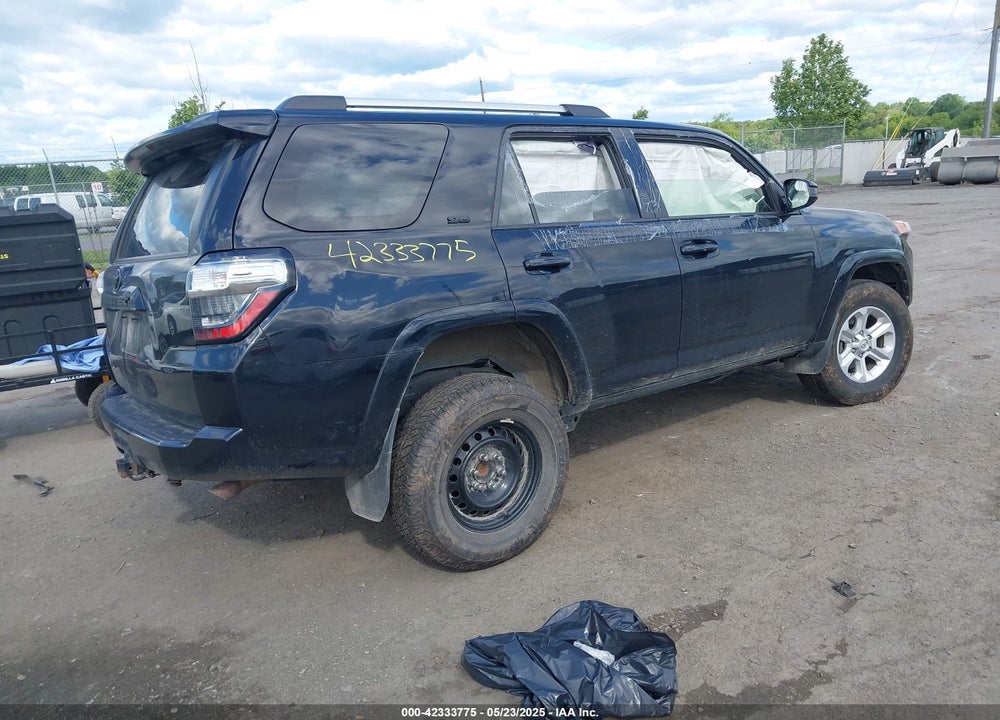 2021 TOYOTA 4RUNNER SR5 VIN: JTEMU5JR1M5877746