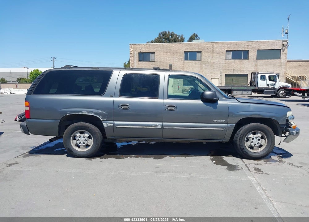 2000 CHEVROLET SUBURBAN 1500 LT VIN: 3GNFK16T3YG150971