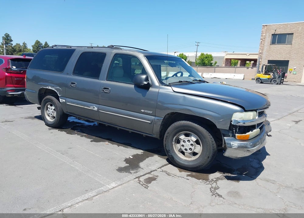 2000 CHEVROLET SUBURBAN 1500 LT VIN: 3GNFK16T3YG150971
