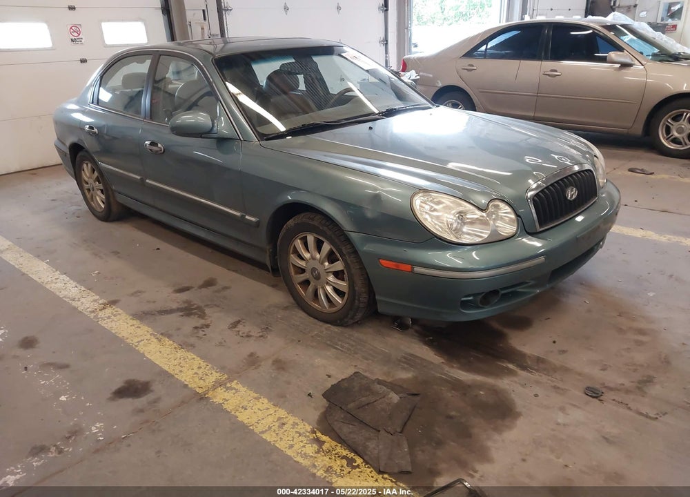 2004 HYUNDAI SONATA GLS/LX VIN: KMHWF35HX4A004657