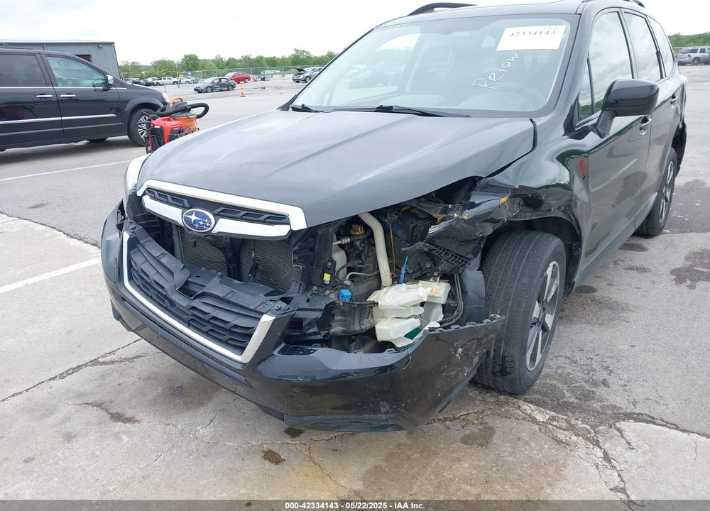 2017 SUBARU FORESTER VIN: JF2SJAEC1HH533617