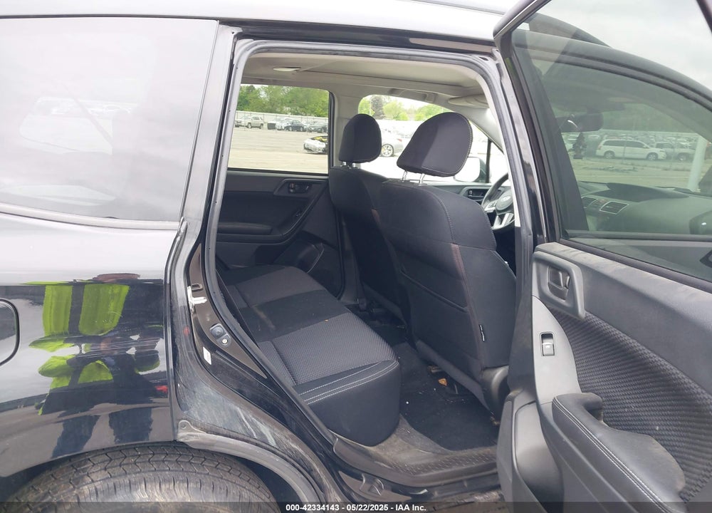 2017 SUBARU FORESTER VIN: JF2SJAEC1HH533617