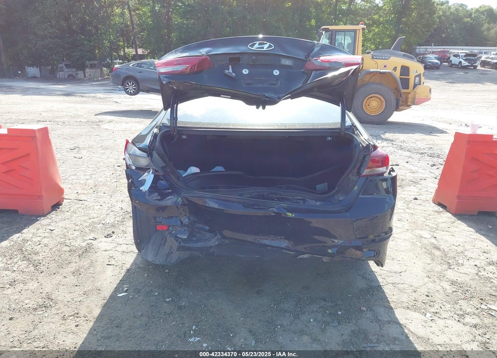 2017 HYUNDAI ELANTRA SE VIN: KMHD84LF4HU149738