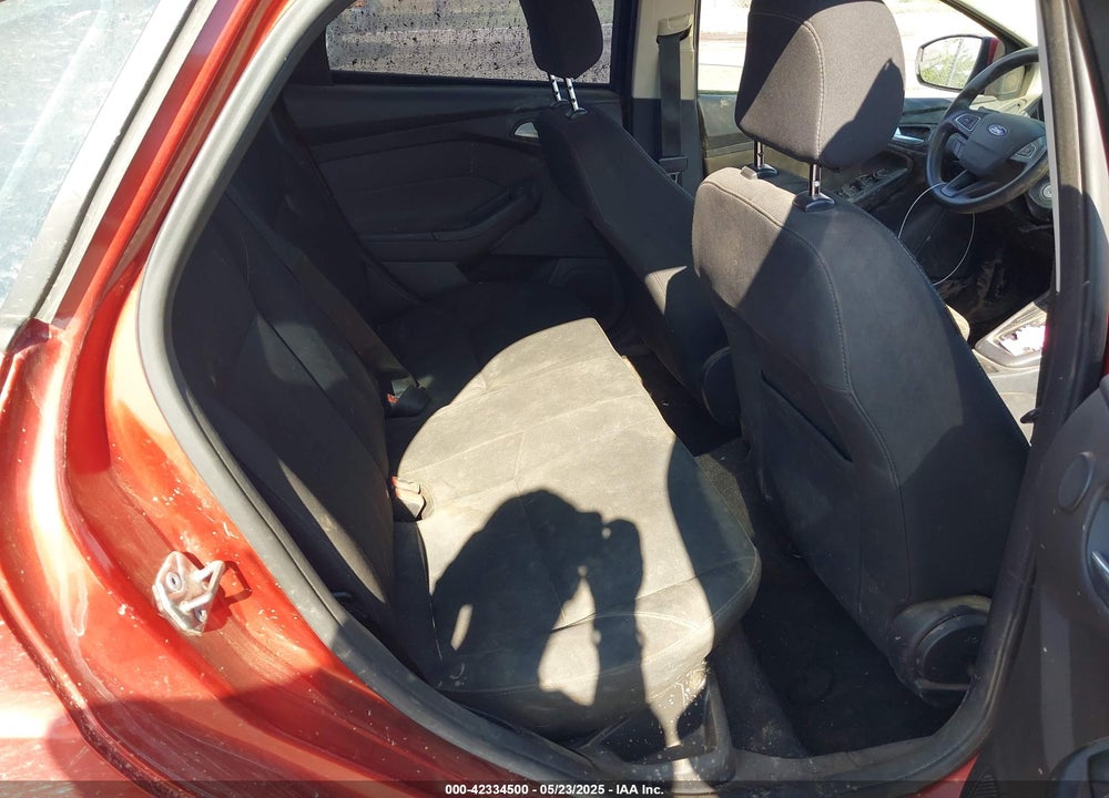 2018 FORD FOCUS SEL VIN: 1FADP3H24JL260024