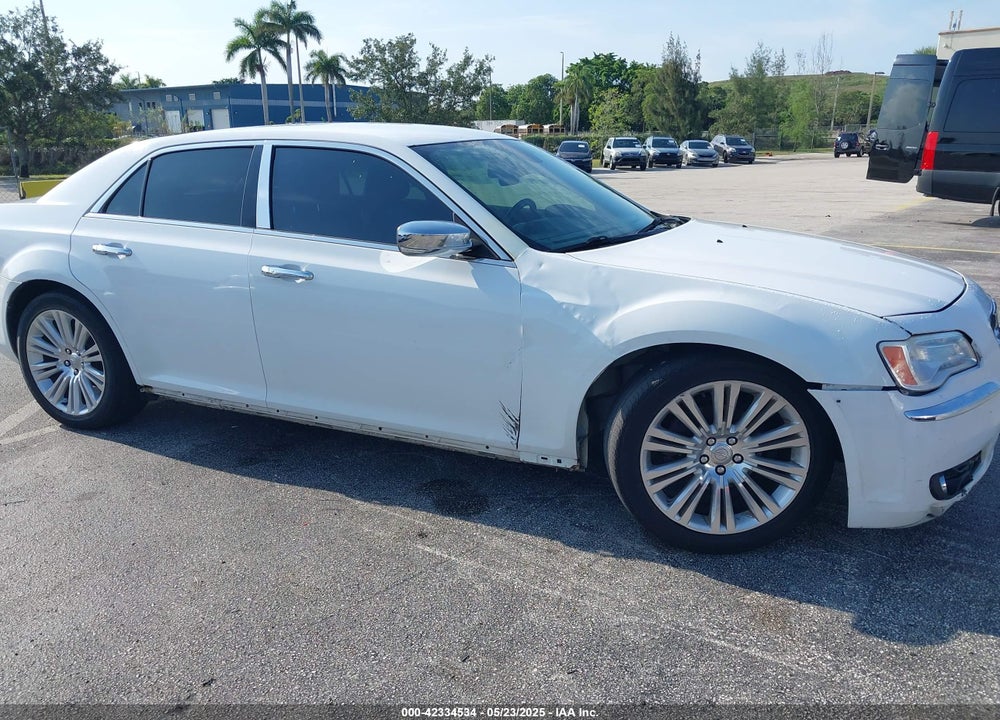 2012 CHRYSLER 300 VIN: 2C3CCACG0CH136877