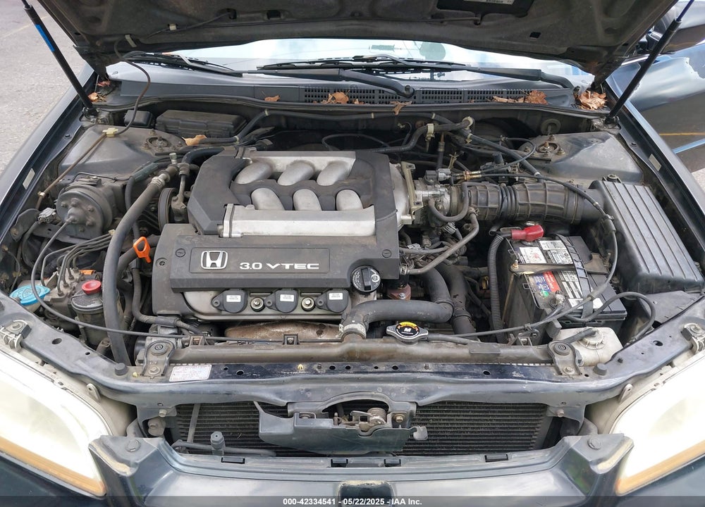 2000 HONDA ACCORD 3.0 EX VIN: 1HGCG1659YA018277