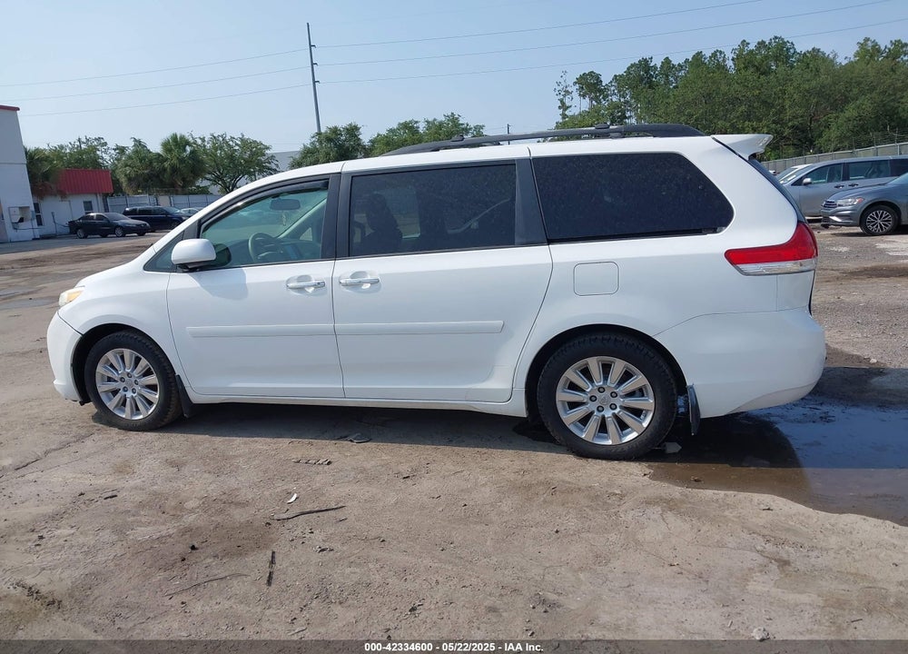 2011 TOYOTA SIENNA VIN: 5TDDK3DC6BS029472