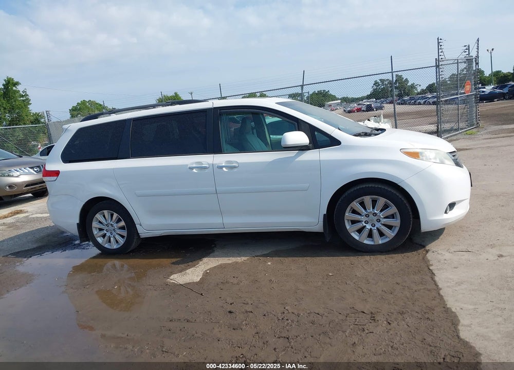 2011 TOYOTA SIENNA VIN: 5TDDK3DC6BS029472