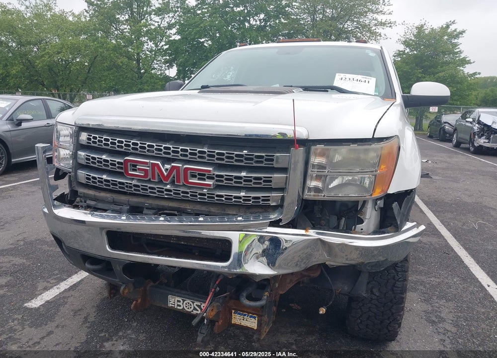 2013 GMC SIERRA 2500HD SLT VIN: 1GT221CG2DZ259978