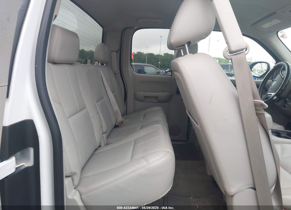 2013 GMC SIERRA 2500HD SLT VIN: 1GT221CG2DZ259978