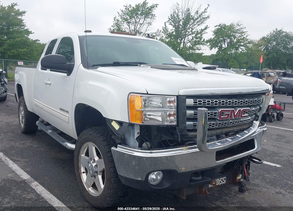 2013 GMC SIERRA 2500HD SLT VIN: 1GT221CG2DZ259978