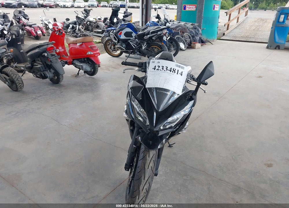 2017 KAWASAKI EX650 F VIN: JKAEXEK10HDA08654