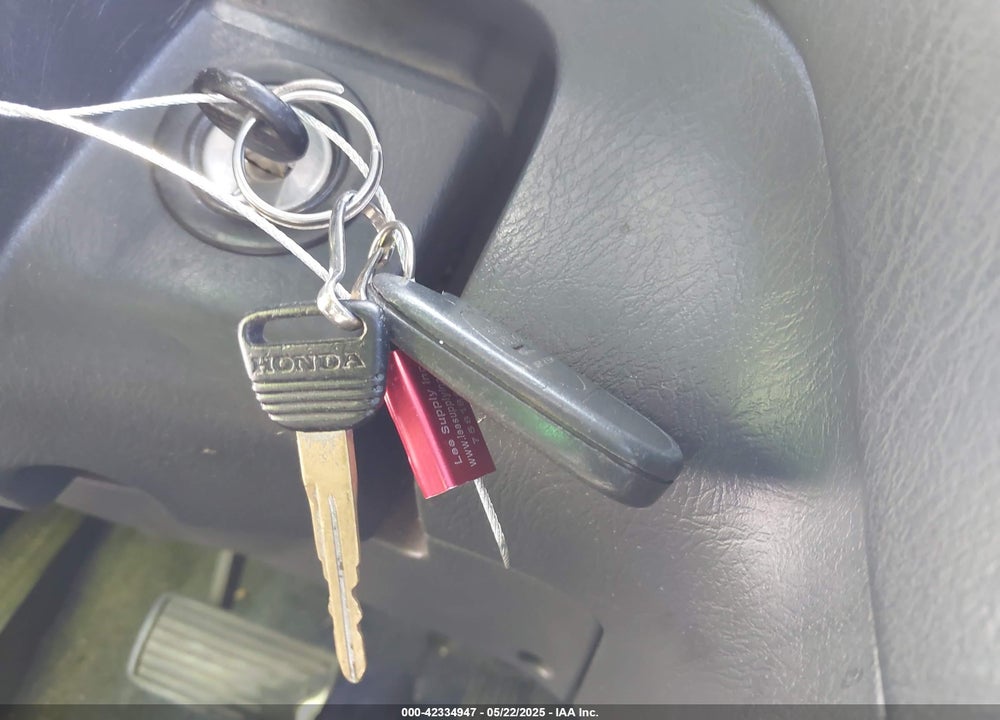 1999 HONDA CR-V EX VIN: JHLRD1863XC062580