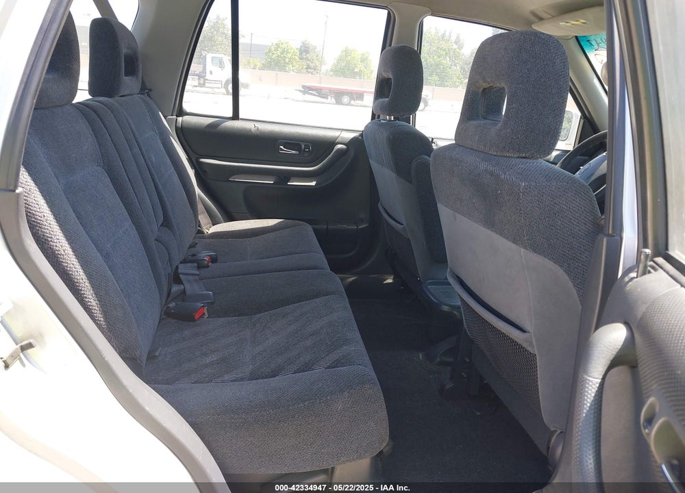 1999 HONDA CR-V EX VIN: JHLRD1863XC062580