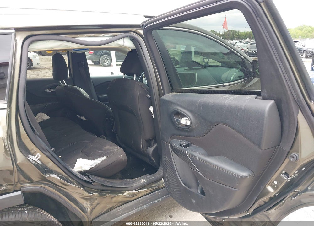 2016 JEEP CHEROKEE VIN: 1C4PJMCB6GW142747