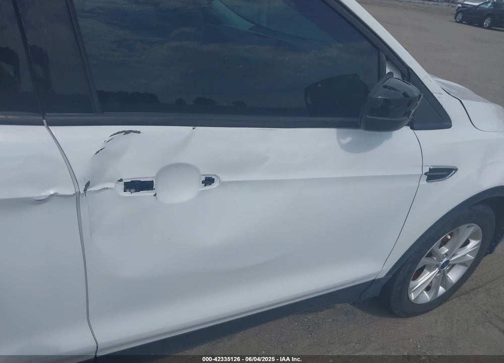 2017 FORD ESCAPE S VIN: 1FMCU0F70HUB43004