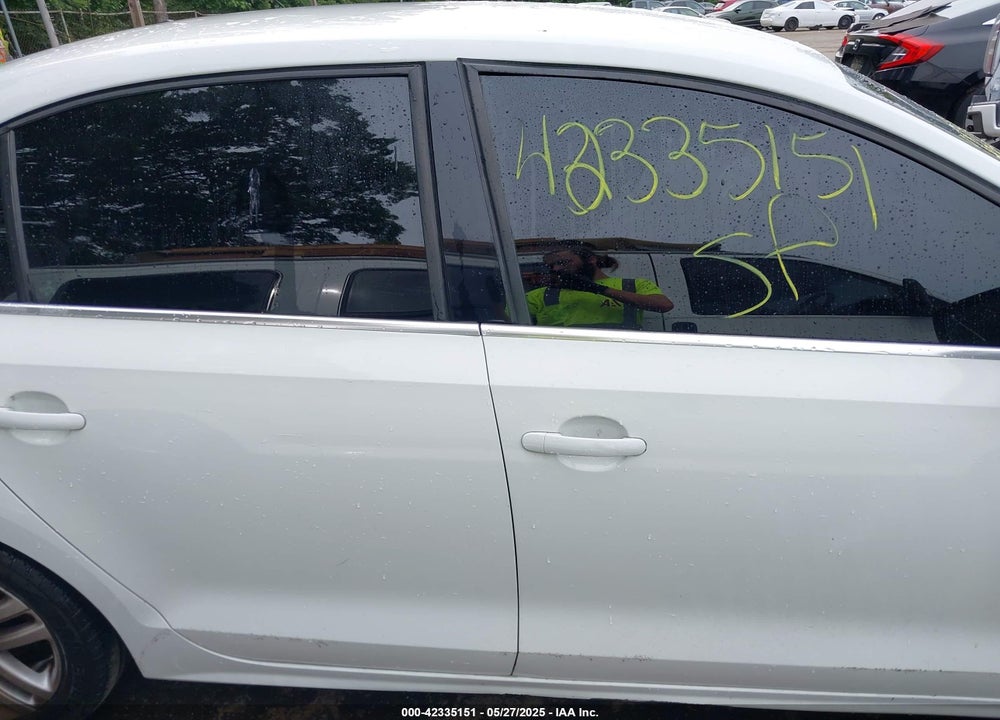 2017 VOLKSWAGEN JETTA VIN: 3VW2B7AJ7HM379782
