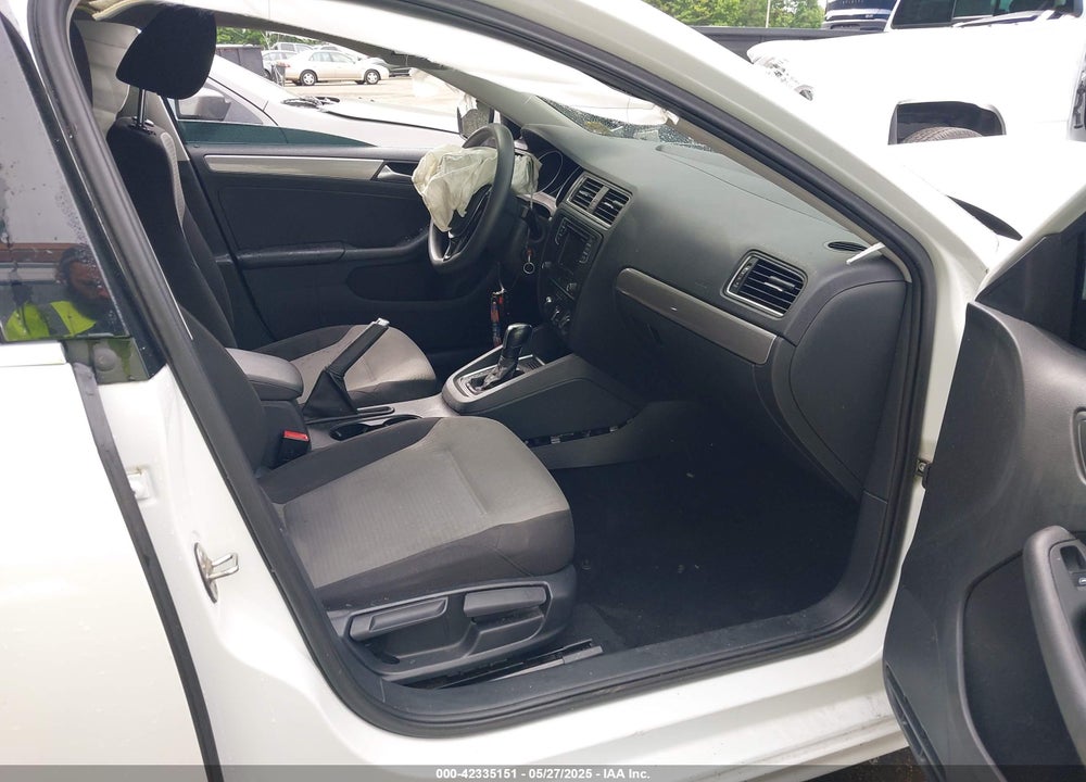 2017 VOLKSWAGEN JETTA VIN: 3VW2B7AJ7HM379782