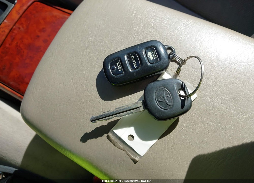 2005 TOYOTA CAMRY VIN: 4T1BE32K15U004337