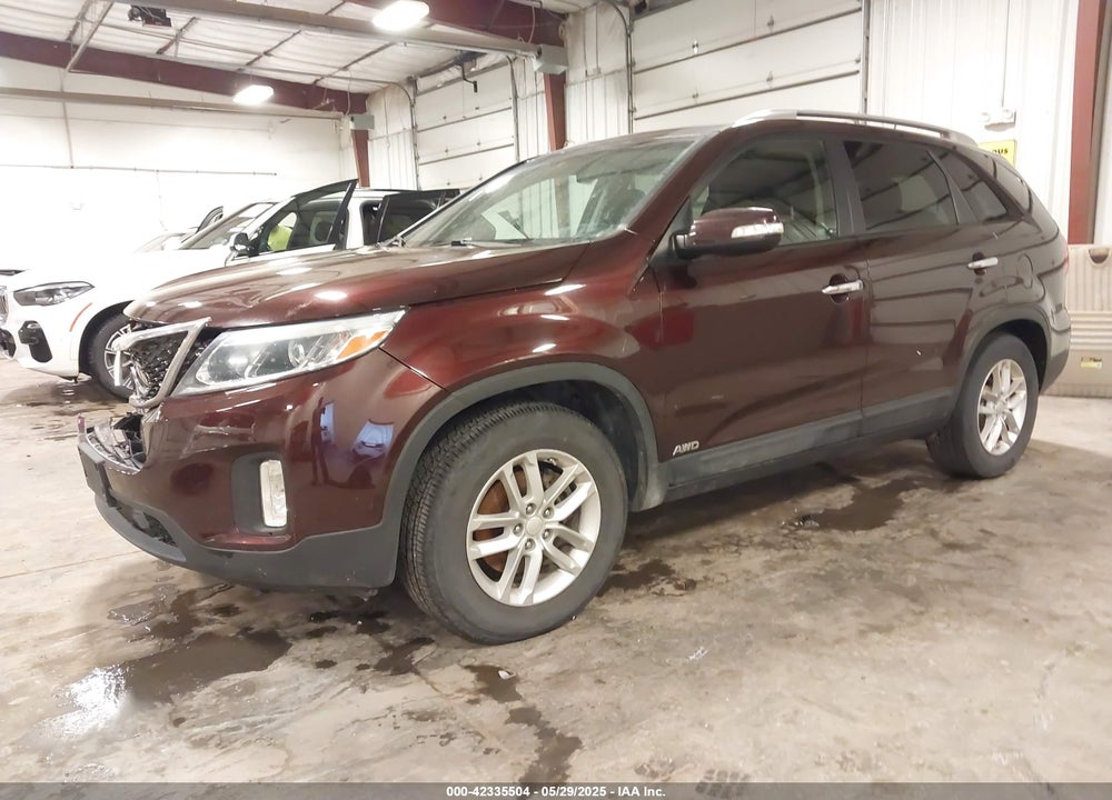 2014 KIA SORENTO LX VIN: 5XYKTCA67EG541133