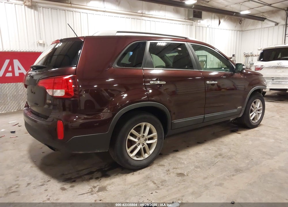 2014 KIA SORENTO LX VIN: 5XYKTCA67EG541133