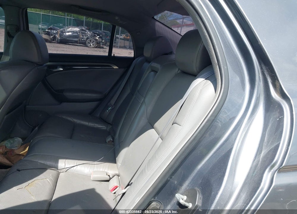 2005 ACURA TL VIN: 19UUA66215A075173