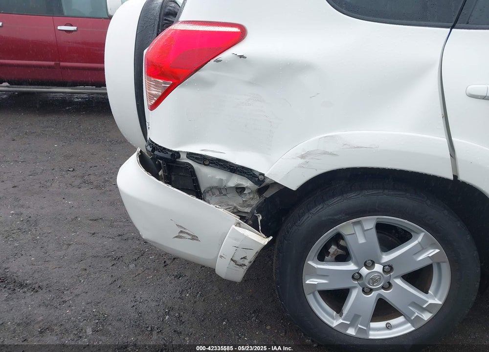 2008 TOYOTA RAV4 VIN: JTMBD32V586063644