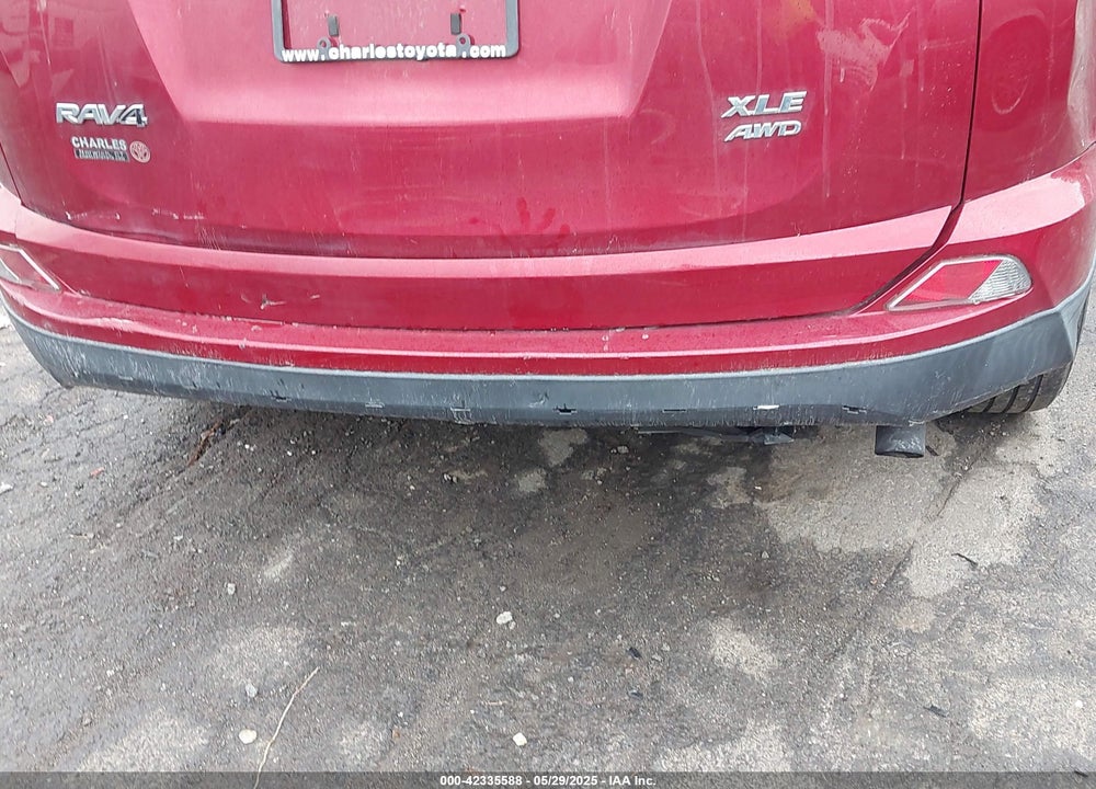 2018 TOYOTA RAV4 VIN: JTMRFREV0JD251819