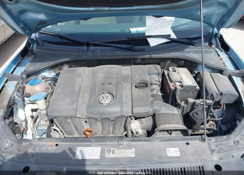 2012 VOLKSWAGEN PASSAT VIN: 1VWBH7A35CC061718