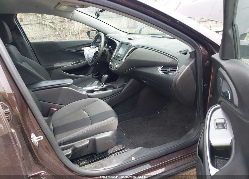 2016 CHEVROLET MALIBU VIN: 1G1ZE5ST3GF318028