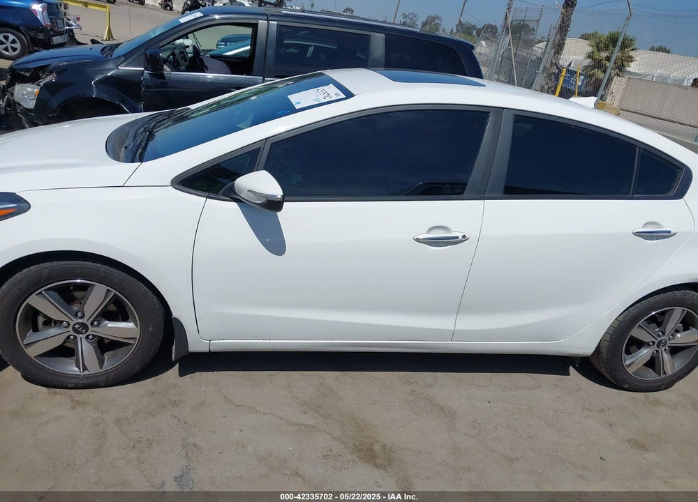 2018 KIA FORTE S VIN: 3KPFL4A78JE263205