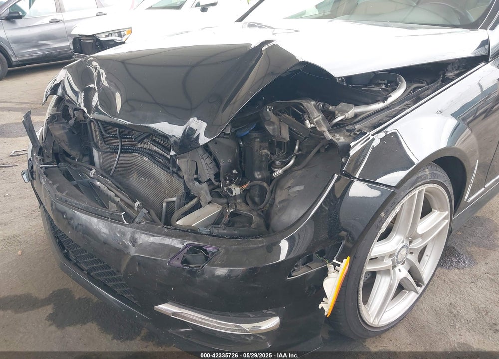 2013 MERCEDES-BENZ C 250 LUXURY/SPORT VIN: WDDGF4HBXDA757505