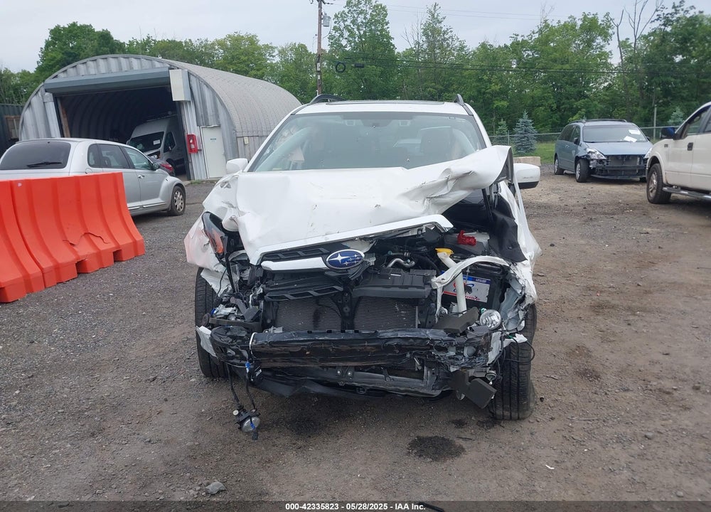 2018 SUBARU FORESTER VIN: JF2SJARC5JH618041