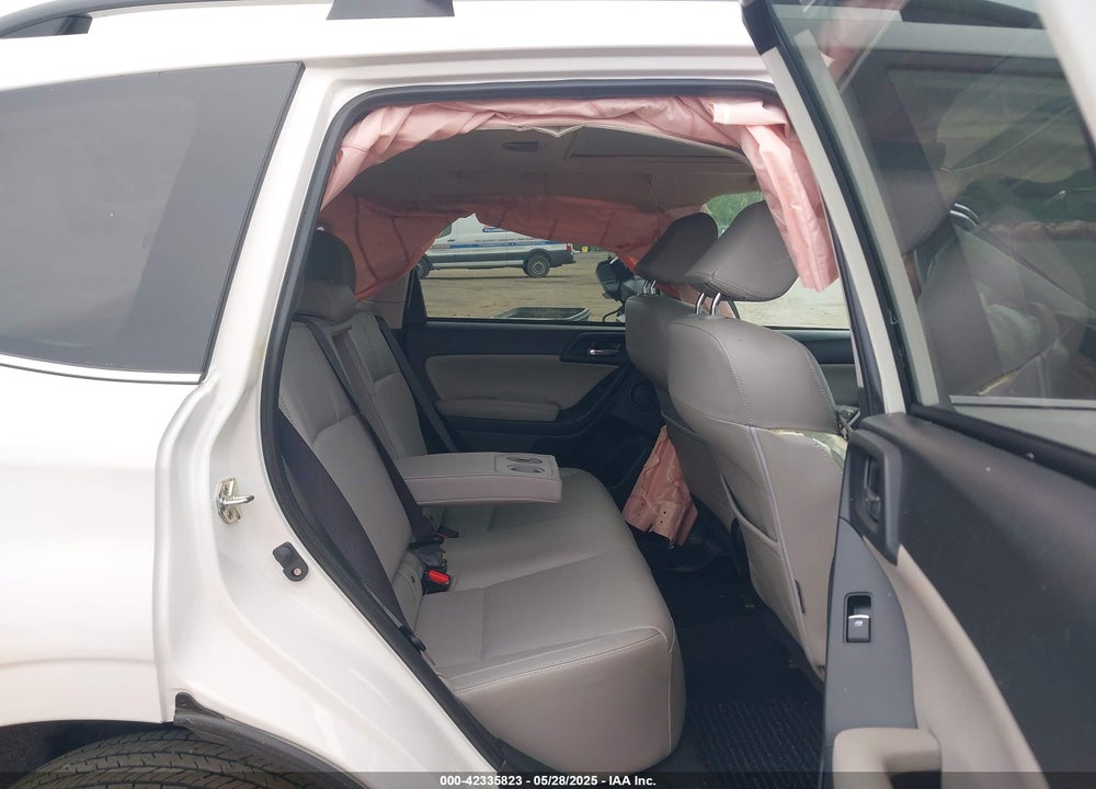 2018 SUBARU FORESTER VIN: JF2SJARC5JH618041