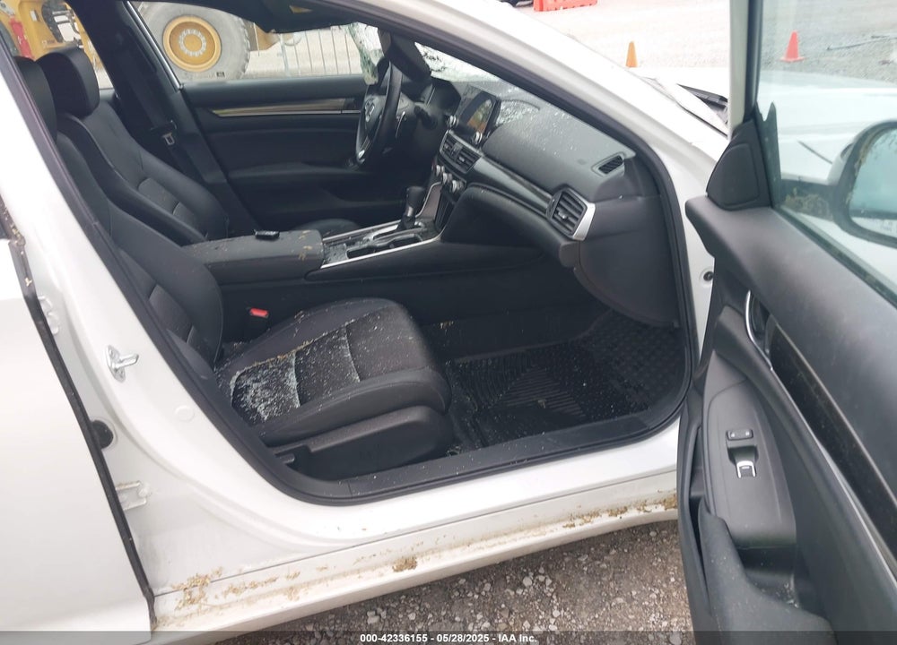 2022 HONDA ACCORD VIN: 1HGCV1F31NA119443