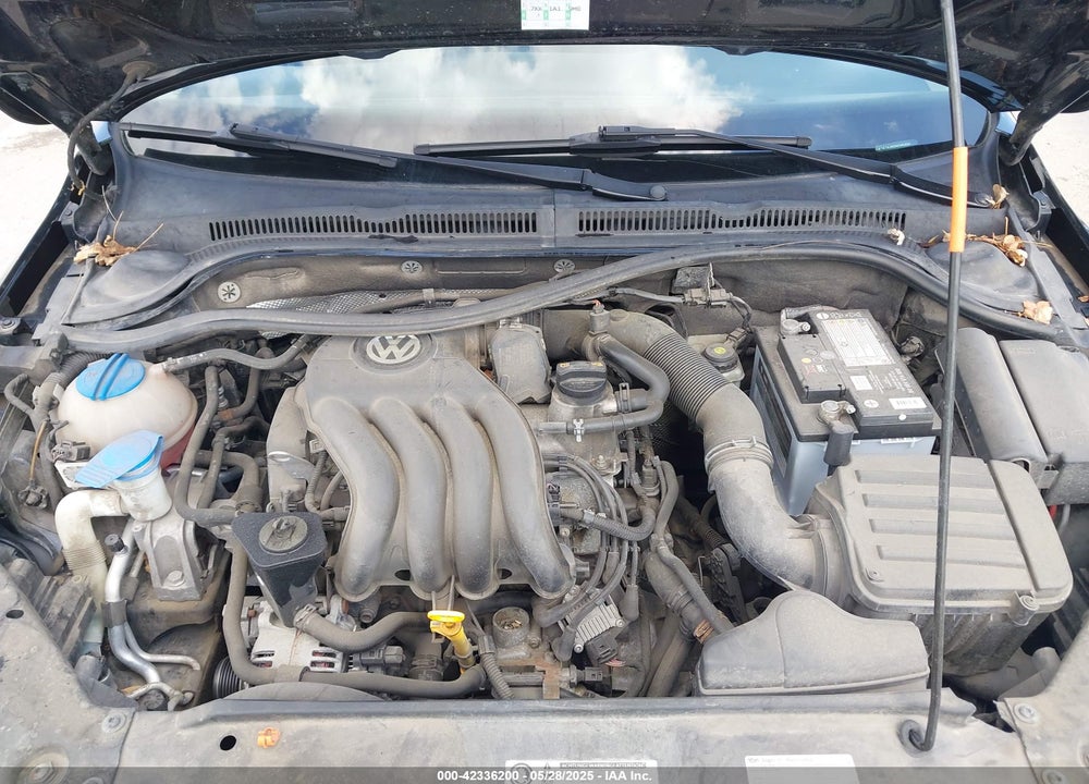 2013 VOLKSWAGEN JETTA 2.0L S VIN: 3VW1K7AJ8DM385984