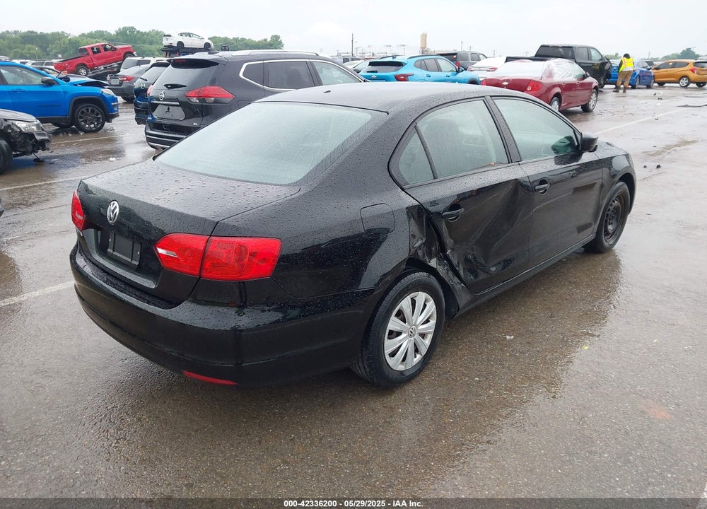 2013 VOLKSWAGEN JETTA 2.0L S VIN: 3VW1K7AJ8DM385984