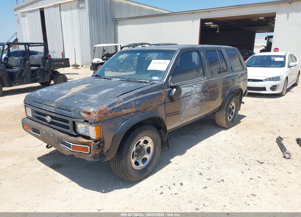 1995 NISSAN PATHFINDER XE/LE VIN: JN8HD17SXSW032026