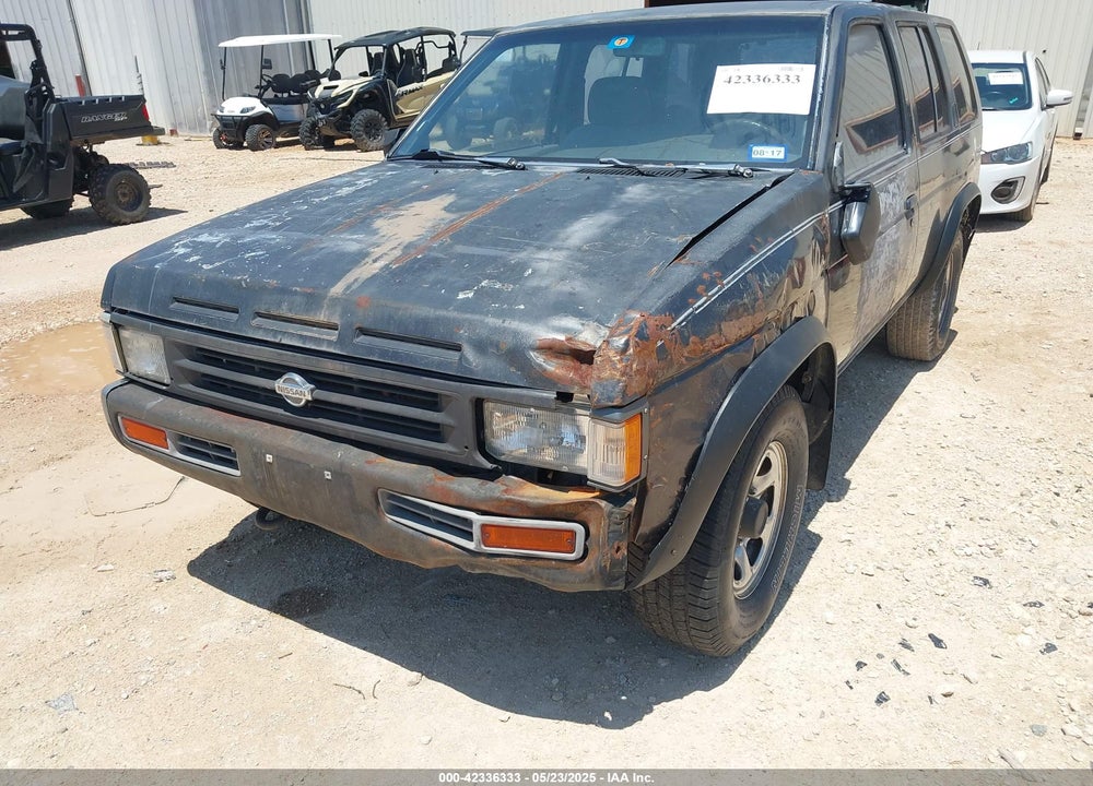 1995 NISSAN PATHFINDER XE/LE VIN: JN8HD17SXSW032026