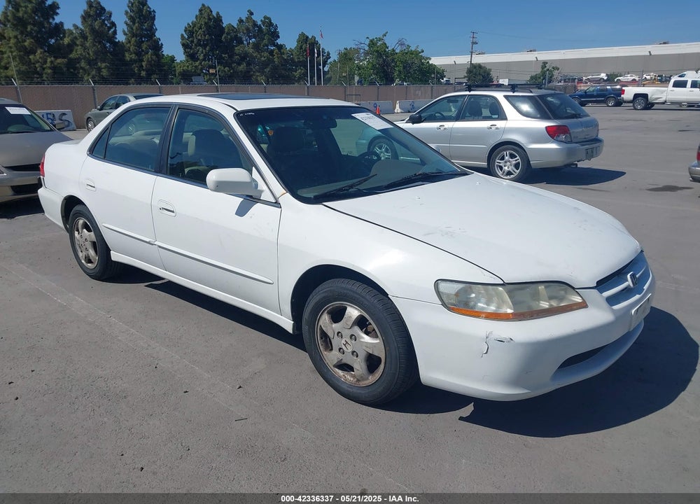 1998 HONDA ACCORD EX VIN: 1HGCG6671WA260072