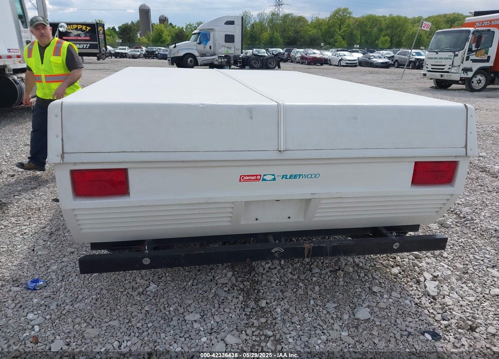 1995 FLEETWOOD ROYALE POP UP CAMPER VIN: 4CE689E19S7266968