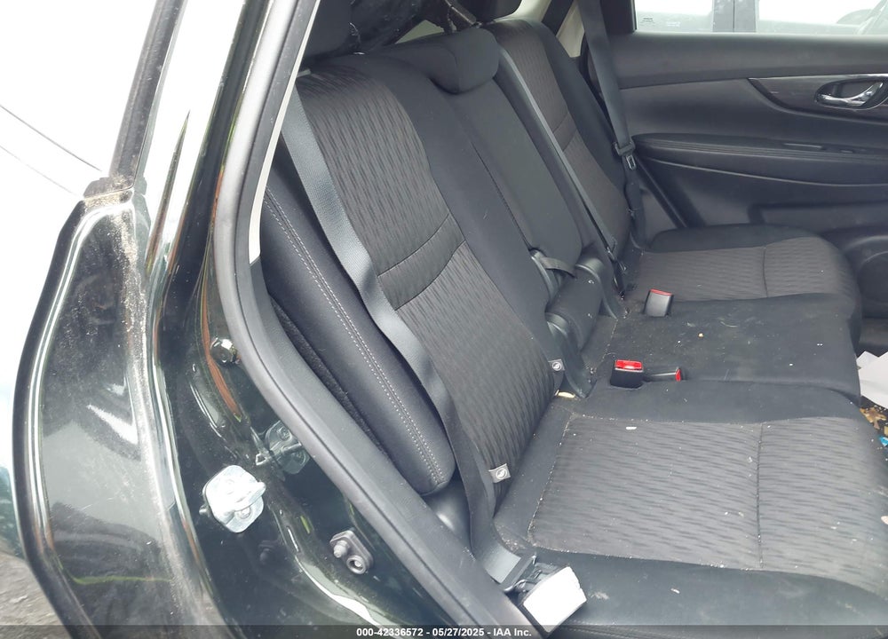 2018 NISSAN ROGUE VIN: 5N1AT2MV5JC843961