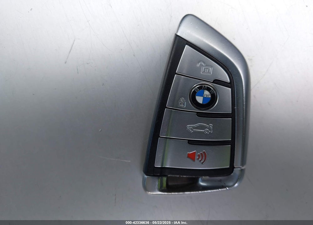 2019 BMW 7 SERIES VIN: WBA7E2C56KB216989